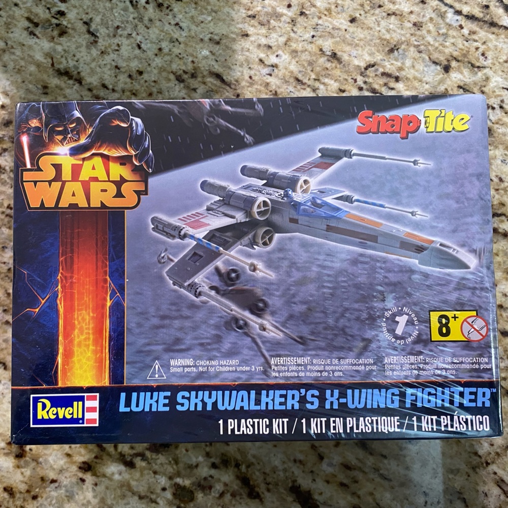 New Revell Star Wars Snap Tite Luke Skywalker’s X Wing Fighter Model Kit